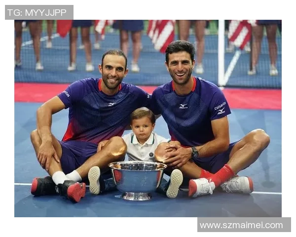 黄军专访:从青涩少年到网球高手的心路历程回顾 黄军专访:从青涩少年到网球高手的心路历程回顾